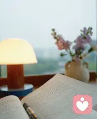 我的神仙工位??
在這里看書看風景
我能夠坐一整天??配圖