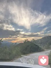 水本无痕，因风起浪，人本无事，因念生波！生而，阅己，悦己，越己！不要困于他人，亦不要困于己念！