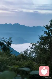 水本无痕，因风起浪，人本无事，因念生波！生而，阅己，悦己，越己！不要困于他人，亦不要困于己念！