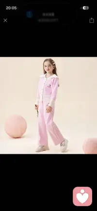 表扬鼓励过程而非结果：为了培养孩子“勤奋感”，赞美孩子的努力（“你在这个模型上花了三个小时，真有耐心”）远比赞美天赋（“你真聪明”）有效。前者构建掌控感，后者构建脆弱的自恋。