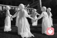 当你不再逼自己变好，很多东西反而开始变好。

解读：
松一点，对你来说不是放弃，而是恢复。