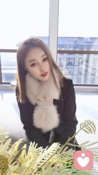 🍏问：教育孩子哪个阶段最重要
    答：都重要，年少时期更重要

当代人活的紧绷，焦虑，委屈，情绪不稳，不够松弛，本质是什么，年少时期的人格地基、情绪地基、教养地基，没有打好。

我记得有专家说过：最好的教授、最好的老师，就应该放在小学、童年、青春期...因为人这一生：三观、人品、教养、情绪模式、待人分寸、性格底色、人格内核，全部在童年和小学阶段定型80%。小学打的是人格地基，中学打的是三观地基，大学打的是眼界和格局地基。配图