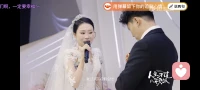 人间一直有真情

何其不幸又幸运
为何平凡又不平凡
被珍惜的爱如宝石
璀璨又让人感动配图