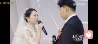 人间一直有真情

何其不幸又幸运
为何平凡又不平凡
被珍惜的爱如宝石
璀璨又让人感动配图