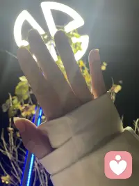 ??《治愈系女性成長｜當你學會偏袒自己，每個夜晚都有光》配圖