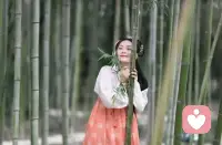 ??.我看見，
每一份情緒都是信使，
每一個渴望都值得被看見。
在接納的土壤里，
自我開始舒展，
生命得以安放、綻放，
這便是接納之美，
是與自己溫柔共生的藝術。早安??配圖