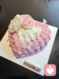 乐观的性格特点，稳定的情绪状态，丰富的认知内涵，幽默的聊天风格，有边界感的社交距离，成熟的社会气息，收放自如的攻击性，快人一步的反应力，有情有义的人品特质，有担当的人格底色，不管什么时候，人格魅力都是碾压长相的💐💐