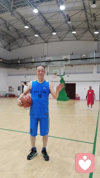 《爱到身不由己》
自己在乎的东西，别人碰一下都觉得是在抢。
爱到骨子里的人，别人聊一下都担心会失去。
也许这就是爱情！
在乎才会胡思乱想，
爱你才会醋海翻浪。
不是不信任，也不是不给你空间，
而是爱你爱到身不由己