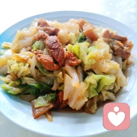 生活，一半烟火，一半诗意，
人生，一半清醒，一半释然～
好好爱自己吧！