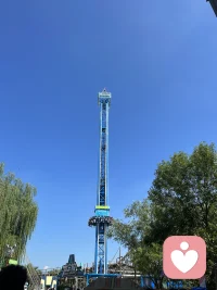 人生为什么一定要有意义呢？
我们好像从小就被教育要努力、要有目标、要成为有用的人，但人生
可不可以只是晒晒太阳、吹吹风、吃顿好吃的
可不可以有一段时间，什么都不想，什么都不做？
可不可以承认，我就是不知道自己想要什么？