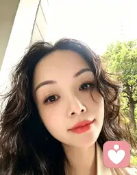 每一片落叶，都写着一封给岁月的温柔信笺。配图