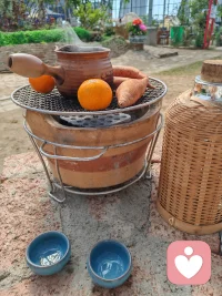 冬日里❄️暖暖的一杯水果茶🍵红枣➕桂圆➕🍊➕🍎还有一些红茶

小火咕嘟咕嘟的加热着这些美味的食材，当煮好的果茶进入肚子里的那一刻，既温暖又满足。细细品味这些食材的味道，感受食物在嘴里最原始的那种味道，我们总是用更刺激的味道去刺激自己的味蕾，却忘了食物本身的味道！

我们的生活就像这杯果茶一样，可以说是酸甜苦涩，每一丝对味蕾的刺激都可以让自己的内心更满足，生活可以是方方面面，而不是只有单独的一面！配图