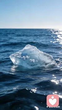 冰🧊认为自己是独立个体，一直在寻找大海，想成为大海，而它不知道自己本身就是大海🌊。

就像人一样，一直在外寻找爱，却不知道自己就是爱的本身，何其自性，本性具足。