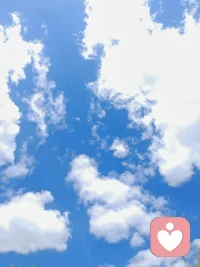 享受暖阳，感受微风

“南海姑娘”

无滤镜的天空分享给你，治愈系的天空可以让你尽情的释放

把你心中所想来告诉这片广阔无垠的天空配图