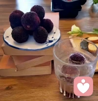 今天的多巴胺和内啡肽是运动给的，暴汗的感觉真爽～

整个人沉浸在浸透的状态下，认真专注地做好每一个动作

每天留给自己一点属于自己的时间，这个时间用来给自己充电。
我们这时候不是员工不是女儿不是妈妈不是妻子，这个时间只属于我们自己，允许自己放空，允许自己低迷，允许自己热爱，也允许自己沉默！

哈哈～嘎嘎～咯咯～奈斯～大号杨梅来一组，有人惦记真好！