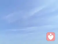 你不需要被修理成某个标准模样，你需要的是被理解被看见，你本来的样子就已经有足够存在的意义。
