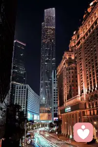 真正的成熟，不是学会了如何控制生活，而是练就了一颗在无常中，依然能允许一切发生、并迅速自我复原的强大心脏。配图