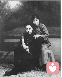 老一辈人的爱情总是那么让人感慨万千！
书中写道：“我们那时没有可以登记的地方，也不需要什么证婚人、介绍人，更没有讲排场、讲阔气，我们就很简单地，没有什么仪式，住在一起。在革命之花开放的时候，我们的爱情之花并开了。你曾说，就是看到我能坚持革命。我也看到你这一点。所以，我们之间谁也没有计较谁的相貌，计较性格有什么差异，为革命主义的理想奋斗，这是最可靠的相爱的基石和保证。”