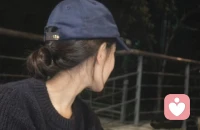 累了吗？累了就歇歇，别硬撑。这世上没有谁离不开你，可你的身体离不开你。撑不住了就停下来，不想笑了就别勉强。日子是自己的，舒服最重要。别总想着再扛一扛，扛到最后一身病，谁替你受。累了就倒头睡，烦了就出去走。天塌不下来，塌下来也有高个顶着。今晚，什么都不想，好好睡一觉。