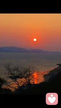 照顾好自己，世界才属于你，风雨由天，快乐由己，保持微笑，停止抱怨，保重身体，健康第一，一路向前，会有一束光的出现，照亮你的春夏秋冬。配图