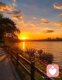 情绪就是你最好的风水，心情愉悦是大补，情绪低落是大伤，不要为无法改变的昨天而忧愁，更不要为无法预知的明天而烦恼，想开看开放开，用自己喜欢的方式，度过每一天，那么你的整个磁场能量都是向上的，你的资源你的贵人，你的财富就会滚滚而来，加油！