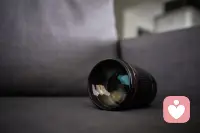 许多年以后我才明白，人生可以是一杯水，也可以是一片海，关键是看一个人的内心。心是大海，便能包容缺憾，同化污秽，永远保持自身的通透明净。