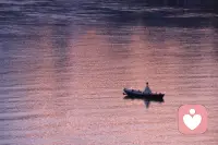 忽然希望时间就这样静止在一个点上，在这样的一个平凡时刻里，美好尚未到来，悲伤还没开始。配图