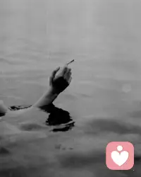 人有一种天生的、难以遏制的欲望，那就是在理解之前就评判。配图