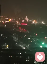 允许自己偶尔发呆，偶尔低落，情绪没有对错，它只是在提醒我，该好好抱抱自己了。配图