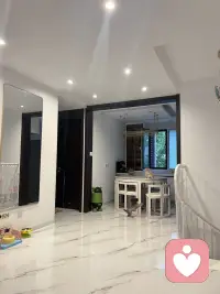 猫狗会吵会闹，转头又凑在一起休息🉑人之间，很多争吵过后，很难轻易释怀🙃动物的冲突直白坦荡，人的纠葛，往往藏了太多心思与执念❗