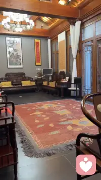 十🈷️初北京的清晨，风里藏着秋天独🈶的沉静，一呼一吸都是秋的味道～早安