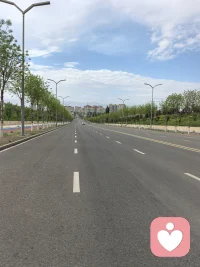 爱可以主动，但绝不能卑微。当你在一段感情里，活得小心翼翼、患得患失，连安心和开心都变成了奢侈。那就别再硬撑了，及时转身，好好放过自己。配图