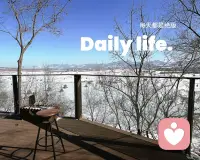 关于边界感
“我可以笑着和你讲道理，也能立刻让你明白我的底线。
温柔是我的修养，锋利是我的原则。
—善意很贵，不赠予