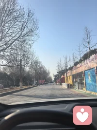 关于    “冷暴力”
​✔原来一切都要从1-2岁2-3岁说起
​【冷暴力的人，是在他们1岁前哭了就需要有养育人的回应，没有回应就有了初见端倪的冷暴力】
​【2-3岁的孩子需要的是∶自主思维“自我决定要做事情的思维”】
​【拒绝思维∶需求是否得到满足】
​冷暴力的人，一般都是需求没有得到满足，在有了冷暴力配图