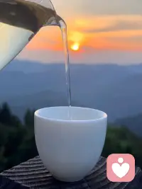 当你对一切都无所求。心无旁骛的把自己的事情做好的时候，你想要的自然就都来了。少在烂事上纠缠，少为不值得的人生气，放下那些烂人烂事，让自己活得高贵一点。