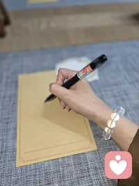 在另一个角度照见所有，🌈
允许一切发生，短短的一生发生什么都不为过，
不要去歧视任何人。任何事
这是我的宗旨配图