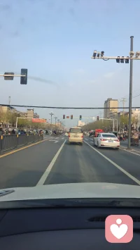 亲密关系中一个通透的道理，爱是如你所是，就是爱你本来的样子，爱你真实的自我，而不是虚假的自我，而不是那个愿望里的想象中的虚假自我配图