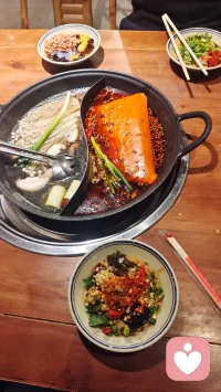 守住边界不必愧疚，优先自己从不是自私。
正视自身需求与底线，找回被忽略的自我，每天留专属时间善待自己。
不再做关系的附庸，重新锚定自我，活出真实的自己。
 
当内心疲惫时，先回归自我，不必消耗自己证明爱。
真实存在，便是最好的状态，轻装前行，方能遇见自在与安宁。