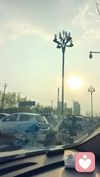 孤独从不必仓皇逃离，而是人心终将奔赴的归处。恰到好处的独处安然，皆因内心早已拥有安稳笃定的精神依托。配图