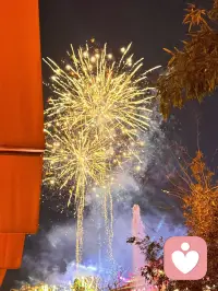 在路上，可以耽于风景，却不可忘记再度启程。
春暖花