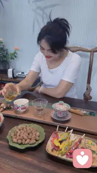 那些说不出口的委屈、藏在心里的纠结，都可以讲给我听，我一直都在配图