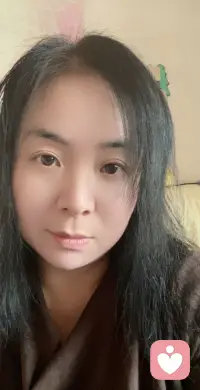 我是倾听师羽欣，温柔，理解、包容，声音好听，不评价，不打断，不说教，认真接住你的情绪与心事，让你释放压力，做你安心可靠的情绪树洞，男女都可以配图
