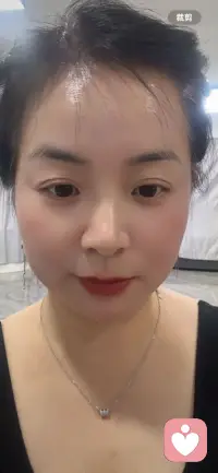 有些话，不能跟家人说，怕他们担心；
不能跟朋友说，怕被人笑话；
只能自己憋着，越憋越累。
没关系，我在这里，听你所有心事。配图