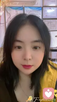 心情不好？没人聊天？
来跟我说说话吧。
不尴尬、不敷衍，安安静静陪你聊。配图