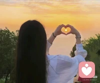 三观正，才是一辈子的底气
 
三观，是人内心的标尺，做人的底线，相处的根基。世界观看世界，人生观看自己，价值观取舍得失。
 
三观不合，不必同行；三观端正，万事安稳。
三观不是固执己见，不是强行说服别人，而是明是非、知善恶、懂分寸。
 
不扭曲善恶，不颠倒对错，不自私利己伤害他人；
不攀比虚荣，不嫉妒他人，不钻营算计消耗感情。
懂得尊重差异，接纳不同，善良有底线，退让有原则。
 
人与人长久相处，长相、财富都是暂时，三观契合才长久。
三观正的人，遇事不推卸，待人不刻薄，做事有良心，处世有格局。
守住三观，就是守住人品；端正三观，方能安稳一生。