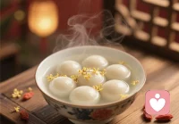 人生就像这汤圆，有甜有糯，也会有一些小插曲，但只要一家人在一起，就是最圆满的时刻。愿大家都能在这团圆时刻，收获满满的幸福。