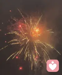 慢下来，生活自有答案

这个世界总是太快，
快到我们来不及感受，就已经匆匆向前。
过年这段时间，试着慢一点吧。慢到能听见心跳，慢到能看见阳光，
慢到能感受一杯热水的温度，一段陪伴的温暖。

不必焦虑还没发生的事，不必纠结已经过去的事。
人生不是赛跑，不用和谁比快慢，你有你的节奏，你有你的花期。
安静地走，认真地活，
该来的总会来，该走的不必留。

慢下来，心就静了；心静了，答案就来了。
愿你不急不躁，不慌不忙，在自己的时光里，慢慢盛开。配图