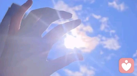 在裂缝处，发现爱不是止痛药，而是清醒剂