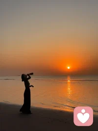 人啊，为啥活的这么累？究其原因是自己活的不通透。
曾几何时年轻的时候，心智不成熟，没有任何社会经验，人到中年了要懂得进退，懂得感恩所有值得你感谢的人，值得你爱的人，让自己的生活丰富多彩些，活的自然活的有价值，整天在无畏漩涡中纠缠，不如让自己冷静的思考一下，读读书在书中汲取智慧，不要和自己较真，也不必跟别人较真，心情舒畅，遇事不急，劳逸结合，不要被任何情绪影响自己，让健康心理主导自己的生活，抛开那些不愉快的烦恼，做自己的主人，才是活着不累的根本！配图