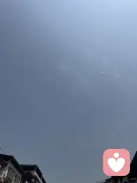 无论你的情绪多么的风起云涌，搅动的也只是你个人的情绪，世界依旧天高海阔！配图